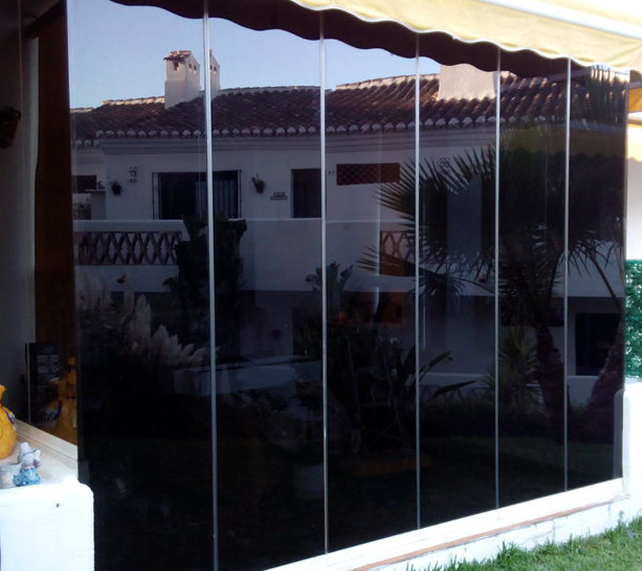 Dark heat protected Film